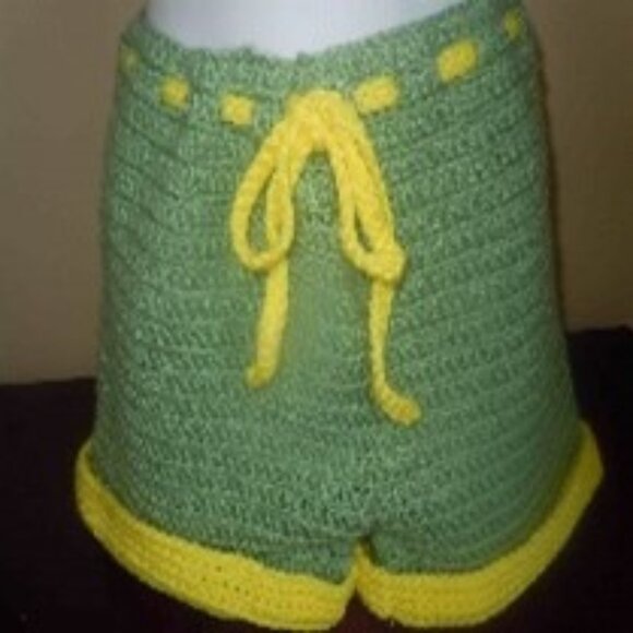 BEACH SHORTS (MED). - Picture 1 of 7